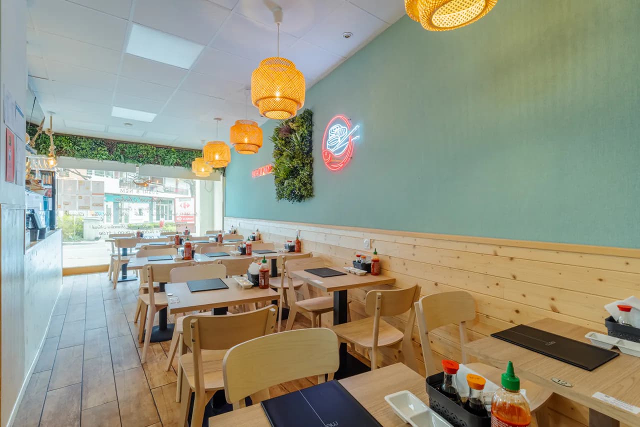 Salle du restaurant Sushi & Nem a Thonon-les-Bains